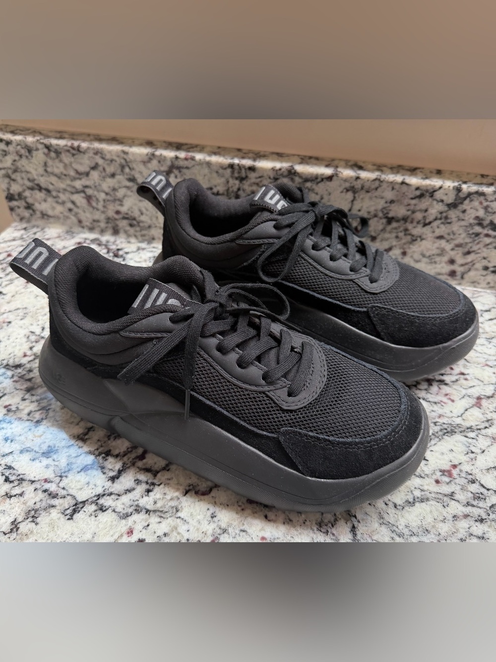 UGG Women's LA Cloud Trainer All-Black Platform Lace-Up Sneakers NWOT
